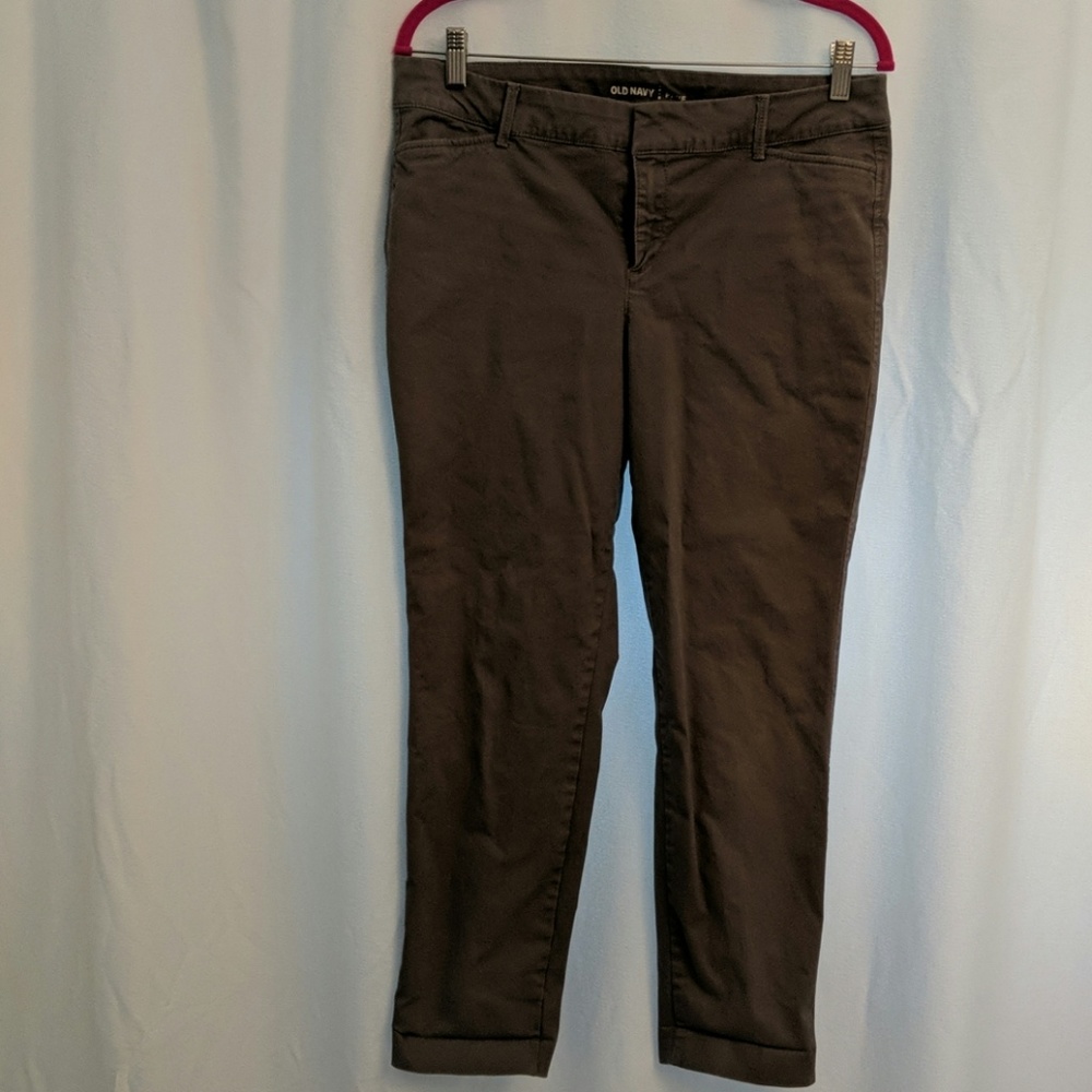 Grey ankle length pants